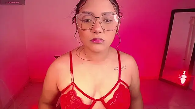 Snapshot of DIANEE_01 chatting on 09-26-25, 04:03 DIANEE 01 online show from 09-26-25, 04:03