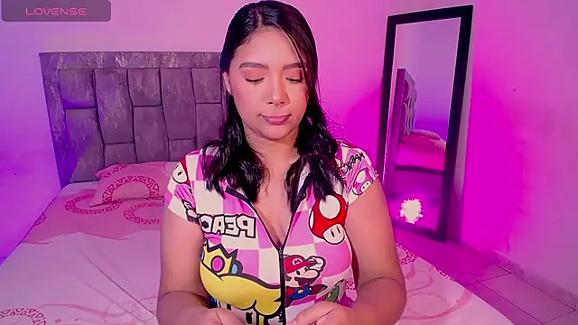 DIANEE 01 online show from 02-11-26, 08:41