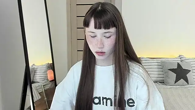 Stella Sunny online show from 04-08-26, 08:05