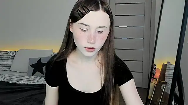 Snapshot of Stella_Sunny chatting on 05-22-26, 02:15 Stella Sunny online show from 05-22-26, 02:15