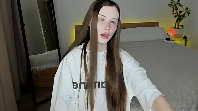 Snapshot of Stella_Sunny chatting on 07-15-26, 08:05 Stella Sunny online show from 07-15-26, 08:05