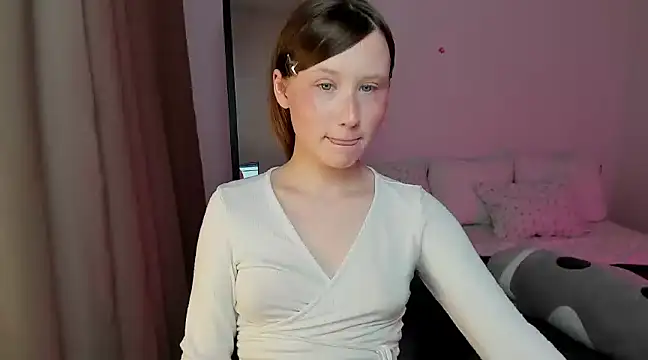 Stella Sunny online show from 12-19-24, 07:18