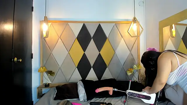 Snapshot of SamanthaFerrer_ chatting on 03-06-25, 11:31 SamanthaFerrer  online show from 03-06-25, 11:31