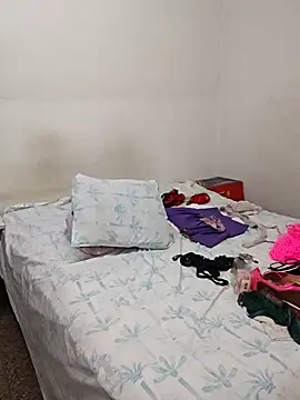 solangeyaelok1 online show from 01-22-25, 04:55