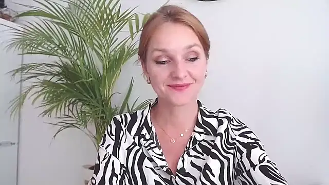 AliciaDesire online show from 09-29-25, 01:39