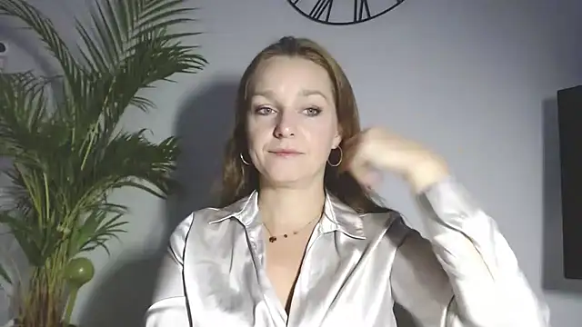 AliciaDesire online show from 12-18-25, 07:13