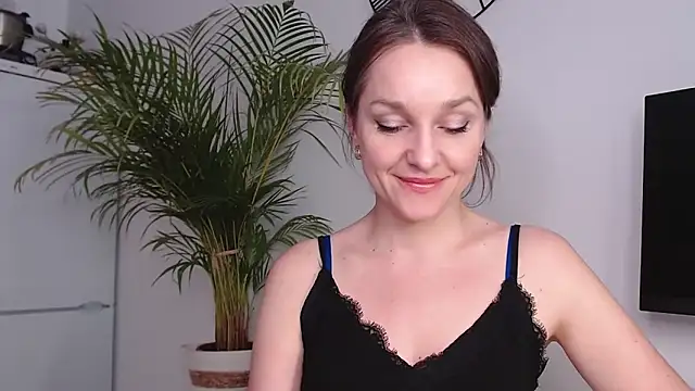 AliciaDesire online show from 02-11-25, 10:36