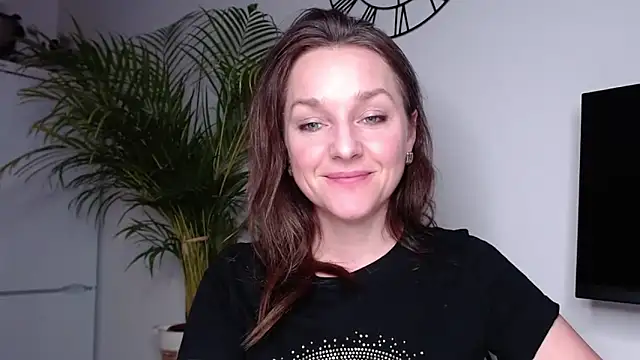 AliciaDesire online show from 02-10-25, 06:13