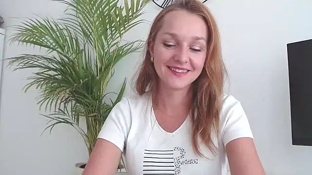 AliciaDesire online show from 10-20-25, 01:00