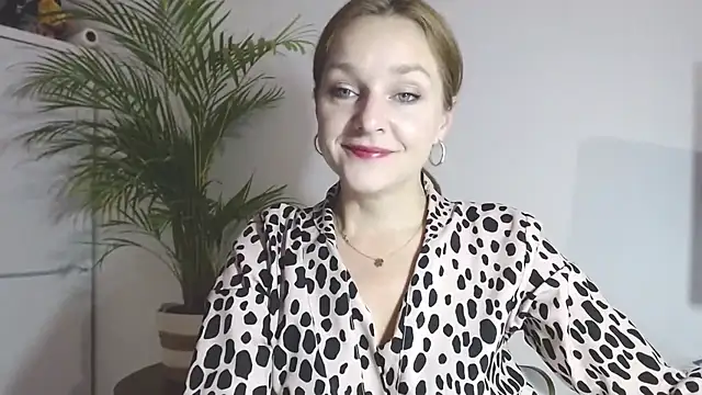 AliciaDesire online show from 12-04-25, 06:56