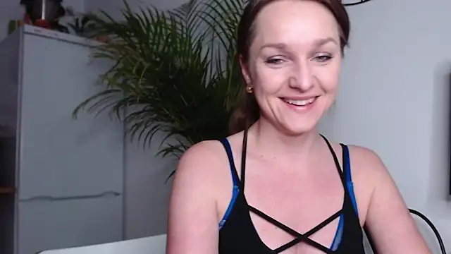 AliciaDesire online show from 02-13-25, 05:54