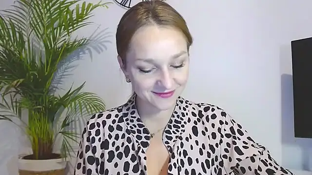 AliciaDesire online show from 11-21-25, 06:56