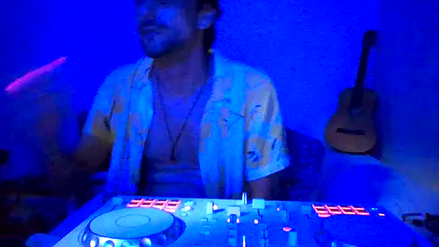 couplemilk online show from 02-05-26, 02:18