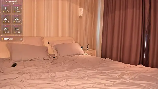 Snapshot of IsabellaTorrance chatting on 03-04-25, 05:32 IsabellaTorrance online show from 03-04-25, 05:32