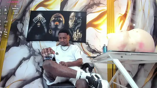 Thomas shelbys online show from 12-21-25, 03:52