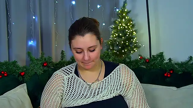 Snapshot of MaryMurray chatting on 12-18-25, 08:19 MaryMurray online show from 12-18-25, 08:19