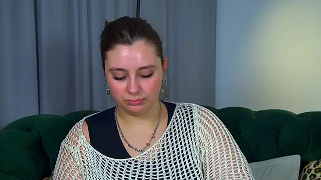 Snapshot of MaryMurray chatting on 11-21-25, 06:29 MaryMurray online show from 11-21-25, 06:29