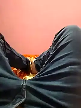 Snapshot of playboyd1 chatting on 01-29-25, 04:36 playboyd1 online show from 01-29-25, 04:36