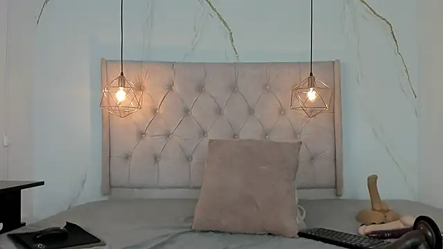 zamira 44 online show from 02-17-26, 02:25