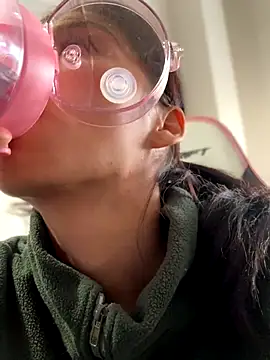 Adriennesexxx online show from 12-18-25, 04:11