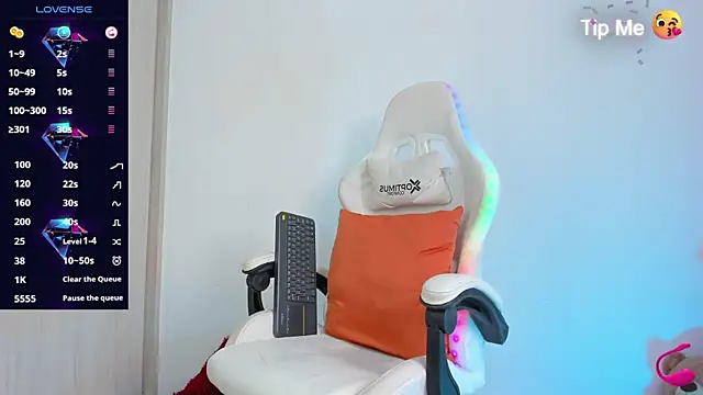 Linda Crawford online show from 11-04-25, 07:17