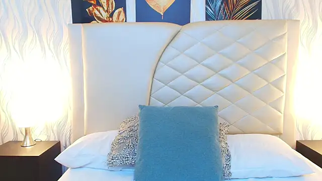 Amberr Greyy online show from 11-13-25, 04:05