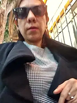 Lunababymylove online show from 01-31-26, 09:46