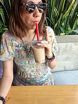 Lunababymylove online show from 04-17-26, 09:28