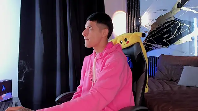 kyle smithxx online show from 12-15-25, 05:02