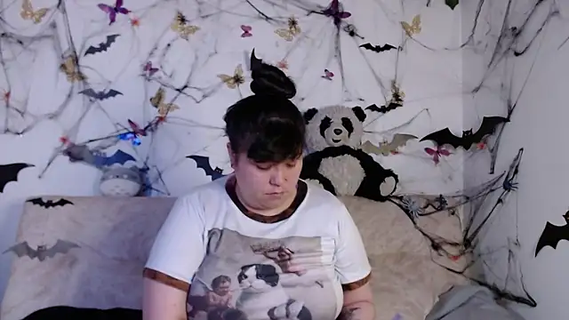 LennaTurnerr online show from 10-08-25, 07:47