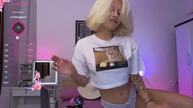 I see Ays1 online show from 03-04-25, 02:32