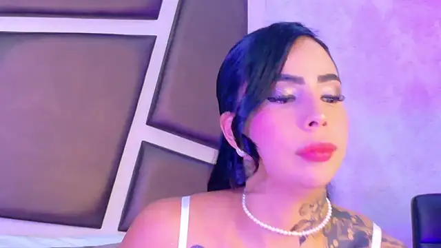 Snapshot of GiahDaniels chatting on 05-31-26, 04:29 GiahDaniels online show from 05-31-26, 04:29