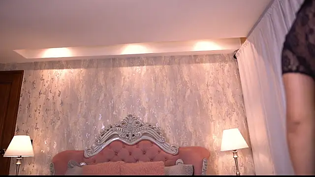 AngelineConnor online show from 02-01-26, 08:18