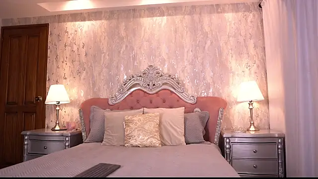 Snapshot of AngelineConnor chatting on 12-16-25, 10:14 AngelineConnor online show from 12-16-25, 10:14