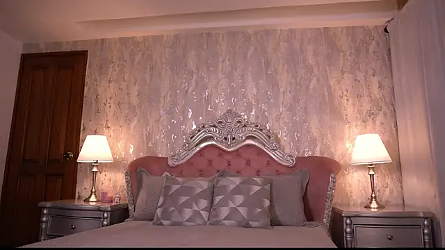 Snapshot of AngelineConnor chatting on 11-01-25, 11:09 AngelineConnor online show from 11-01-25, 11:09