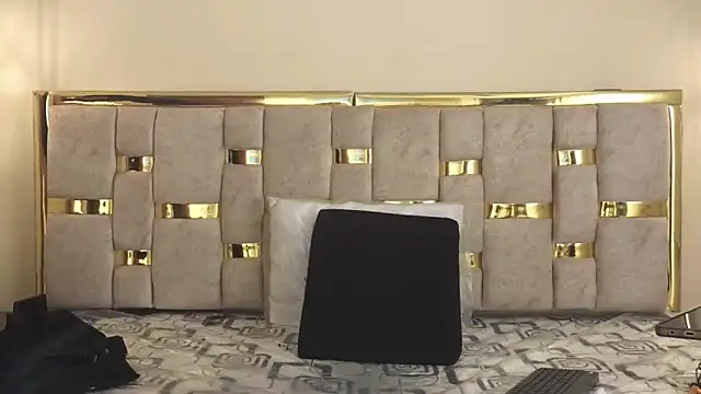 ling ling24 online show from 12-20-25, 03:42