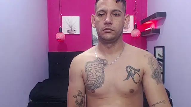 hugecocks hot online show from 04-29-26, 08:04