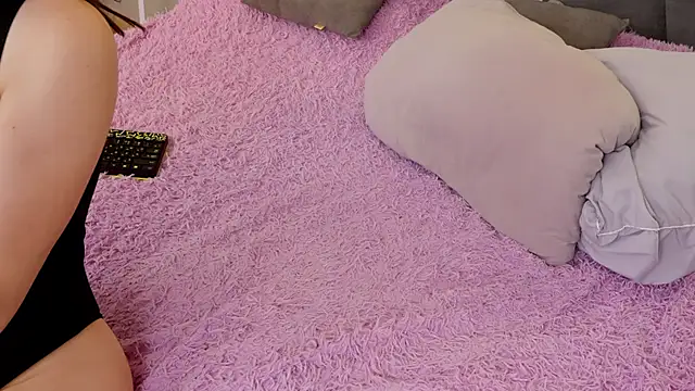 Victoria Thomsons1 online show from 03-22-25, 09:02