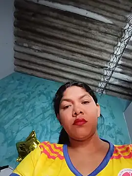 DIORA Latina online show from 06-18-26, 03:05