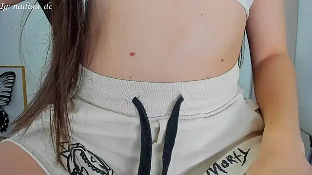 Snapshot of Nadiaa_ chatting on 03-10-25, 04:07 Nadiaa online show from 03-10-25, 04:07