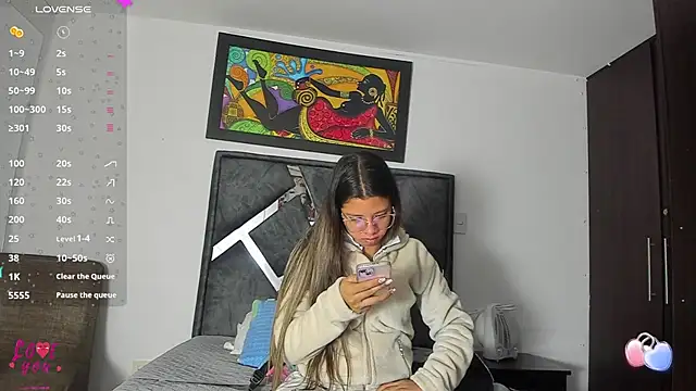 Vahiolet smith online show from 10-28-25, 02:45