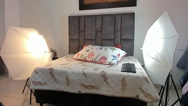 Vahiolet smith online show from 03-10-26, 03:10