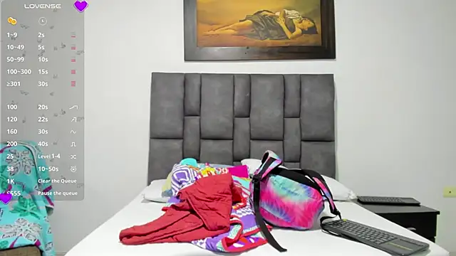 Vahiolet smith online show from 07-22-26, 12:29