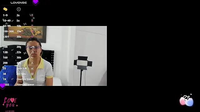 Vahiolet smith online show from 11-27-25, 01:39