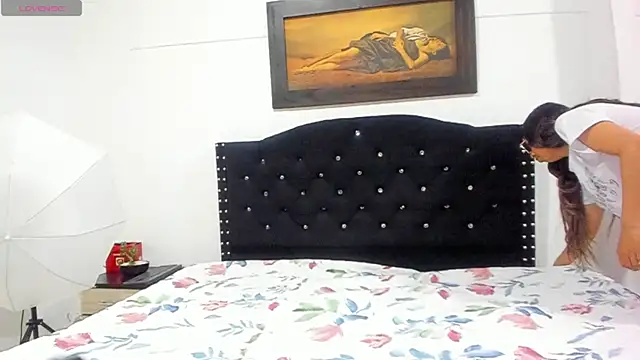 Vahiolet smith online show from 12-05-25, 03:27