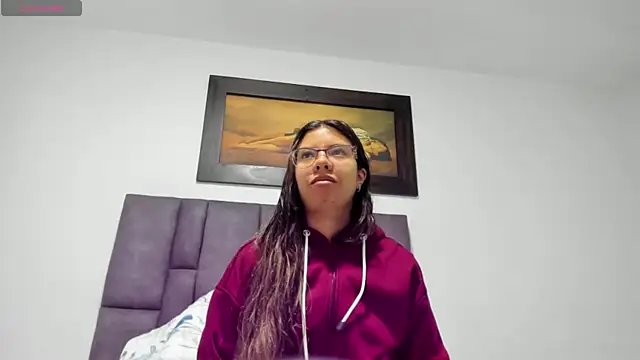 Vahiolet smith online show from 07-17-26, 12:24