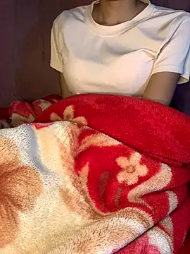 Snapshot of Asianmombigasss chatting on 11-21-25, 03:27 Asianmombigasss online show from 11-21-25, 03:27