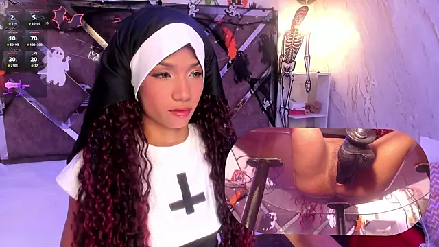 SofiRey  online show from 10-31-25, 02:02