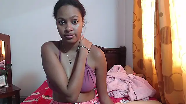 Snapshot of StormiHills chatting on 01-10-26, 06:58 StormiHills online show from 01-10-26, 06:58