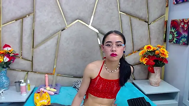 Snapshot of AnnySweett_ chatting on 02-10-25, 04:47 AnnySweett online show from 02-10-25, 04:47